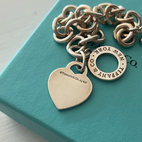 Tiffany & Co. Return to Tiffany Heart Tag Bracelet with a Diamond - Picture 8 of 8